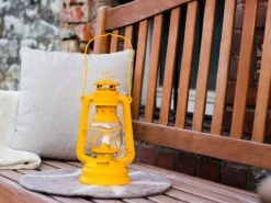 Feuerhand Baby Special 276 Signal Yellow Stormlamp 5 Feuerhand Baby Special 276 Signal Yellow Stormlamp -Buiten Kamperen feuerhand stormlamp geel 2 ecommerce 5126