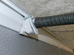 Isabella Fix On II Voortentclips -Buiten Kamperen isabella fixon2 dakstang 1 ecommerce c67d