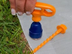 Peggy Peg Kunststof L Schroefharingen -Buiten Kamperen peggy peg kombi tool 5 ecommerce d496 1